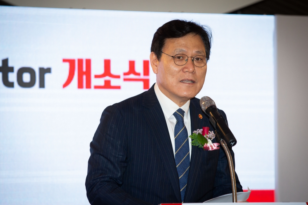 최종구 금융위원장은 26일 부산광역시 부산진구 쥬디스태화에서 열린 'BNK부산은행 SUM 인큐베이터' 개소식에 참석해 축사했다. / 사진= 금융위원회