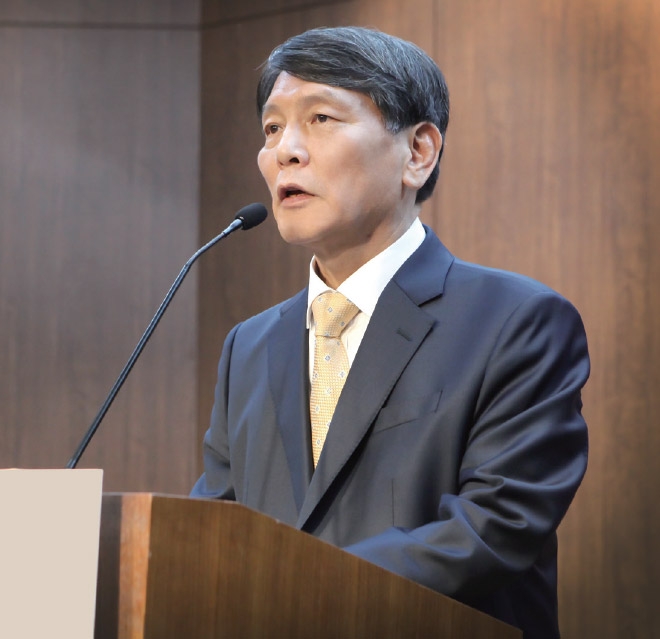 •1995년산업연구원(KIET) 산업금융팀장•2000년한국금융연구원 선임연구위원•2006년한국금융연구원 부원장•2004년금융위 자체규제심의위원회 공동위원장, 한국금융학회 부회장, 금융발전심의위원회 시장분과위원장•2008년 금융감독원 부원장보•2018년 3월~현) 한국금융연구원 원장