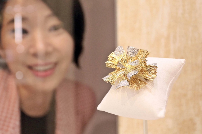 압구정동 갤러리아명품관은 오는 24일까지 이스트 1층 명품 팝업존에서 스위스 명품 워치 주얼리 브랜드 피아제(PIAGET)의 하이주얼리 팝업 전시를 국내 백화점 최초 및 최대 규모로 진행한다. /사진=한화갤러리아.