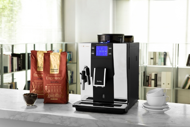 지난달 말까지 2000여대가 판매된 현대렌털케어 커피머신. /사진=현대백화점그룹.