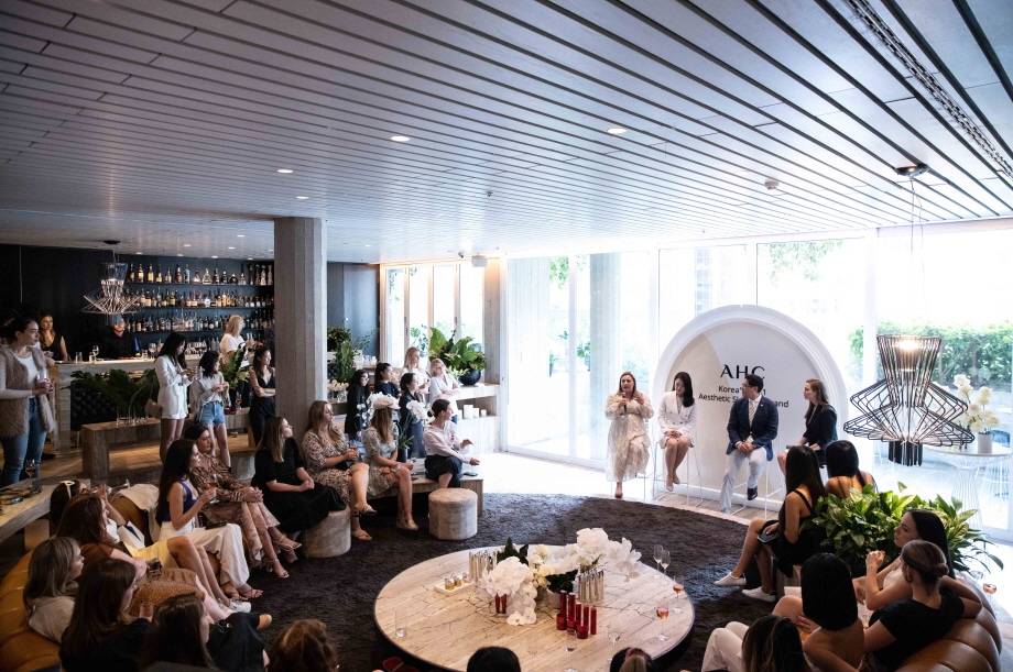 AHC는 지난 달 29일 호주 시드니에 위치한 아이비 펜트하우스 백화점에서 공식 론칭 행사를 진행했다. /사진제공=AHC