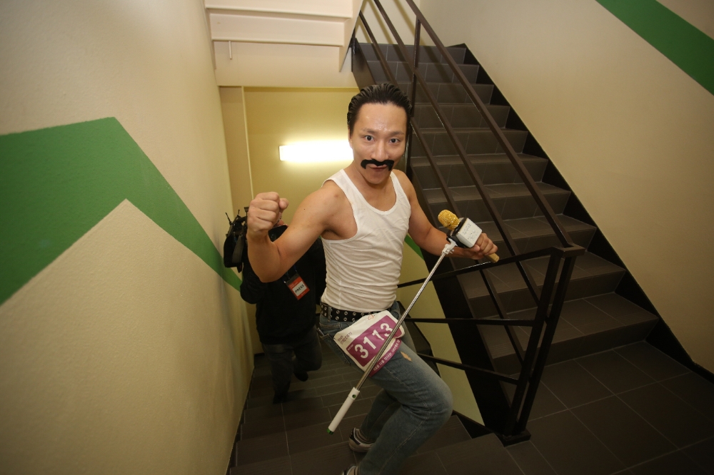 63빌딩에 나타난 조커·심슨·프레디 머큐리…제17회 한화생명 63계단오르기 성료