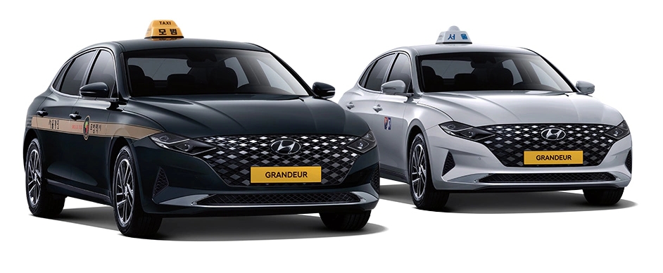 더뉴 그랜저 택시 고급형(왼쪽)과 기본형.