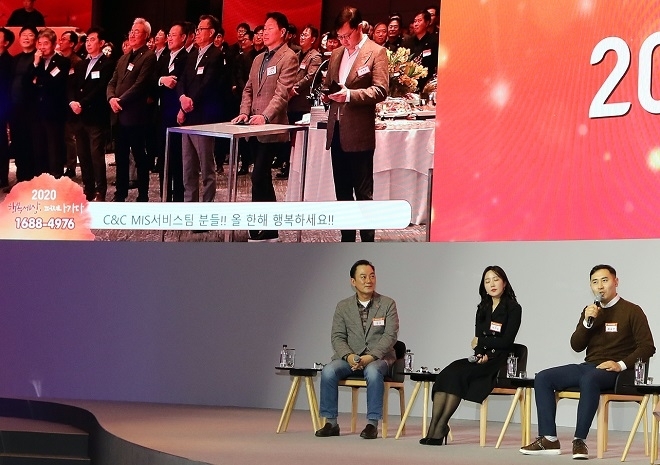 4대그룹 총수, 신년 파격 행보…이재용 '현장' 최태원 '경청' 정의선 '설득' 구광모 '디지털'