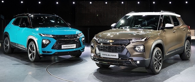 쉐보레 트레일블레이저 RS트림(왼쪽)과 액티브 트림.