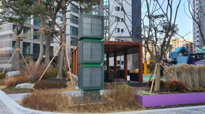 실외 미세먼지 저감설비 설치 모습. 제공=삼성물산