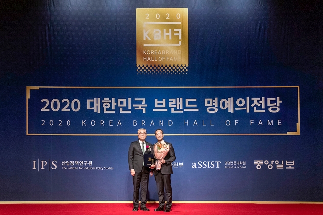 투썸플레이스가 '2020 대한민국 브랜드 명예의 전당(2020 Korea Brand Hall of Fame)’ 커피전문점 부문에 선정됐다. /사진=투썸플레이스.
