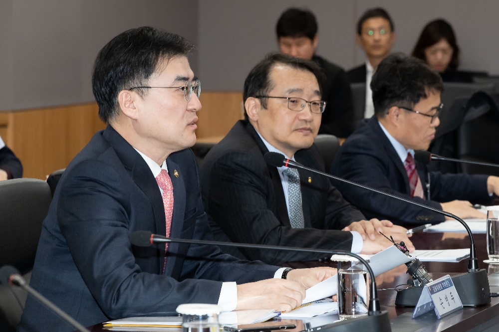 손병두 금융위원회 부위원장이 28일 정부서울청사에서 금융상황 점검회의를 주재하고 모두발언을 하고 있다. / 사진= 금융위원회