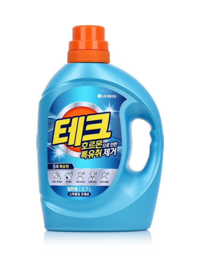 LG생활건강은 강력한 세척력으로 땀 냄새뿐만 아니라 우리 몸의 호르몬 변화로 생기는 독특한 냄새까지 없애주는 프리미엄 액체세제 ‘테크 호르몬으로 인한 특유취 제거’(이하: 테크 특유취 제거 액체세제)를 출시했다. /사진=LG생활건강.