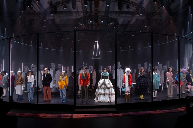 구찌(Gucci)는 지난 19일(현지 시간) 밀란 구찌 허브(Gucci Hub)에서 2020 가을/겨울 여성 컬렉션을 공개했다. /사진=구찌.
