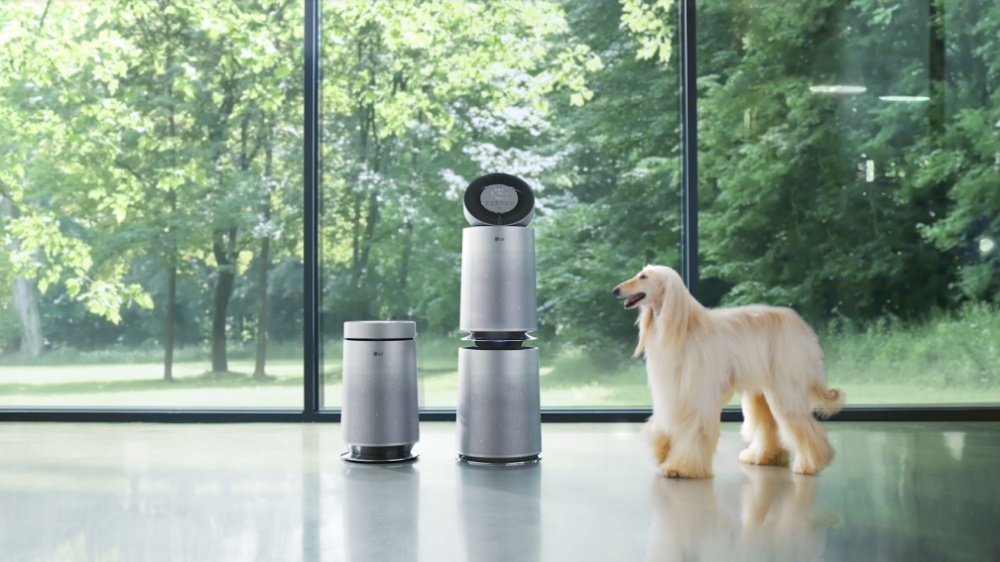 LG 퓨리케어 공기청정기 펫과 반려동물 모습/사진=LG전자