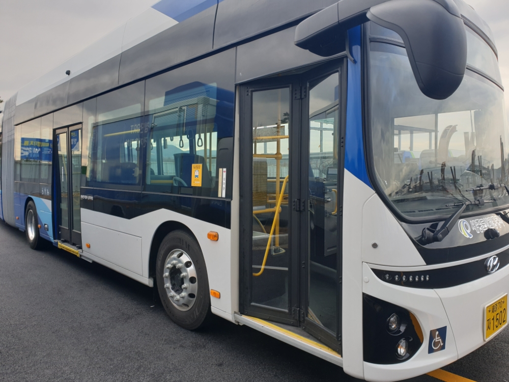 세종시에서 운영하는 전기 버스/사진=한전
