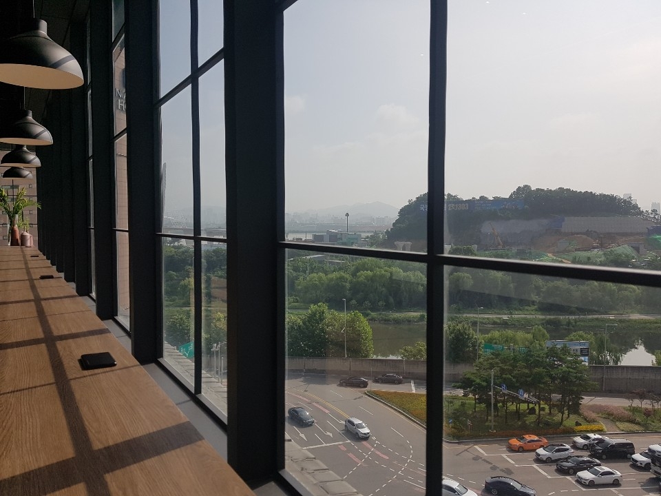 베일 벗은 ‘한강 브루클린 하이츠’...특화설계·혁신평면·풍부한 수납공간 호평