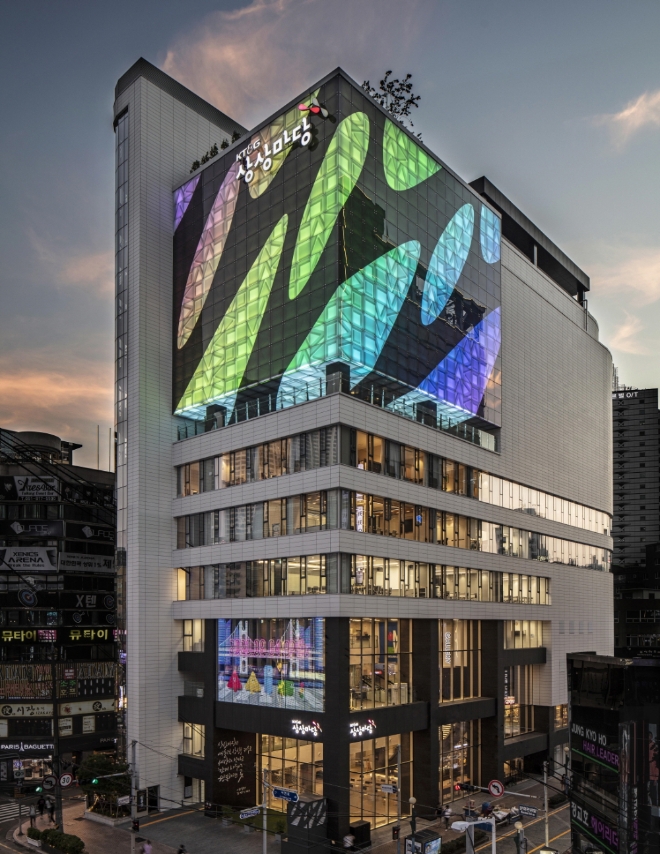 KT&G는 4일 문화예술과 창업생태계 지원을 강화하고, 대중문화의 향유 기회를 확대하기 위해 부산 서면에 복합문화공간 ‘KT&G 상상마당 부산’을 개관한다. /사진=KT&G.