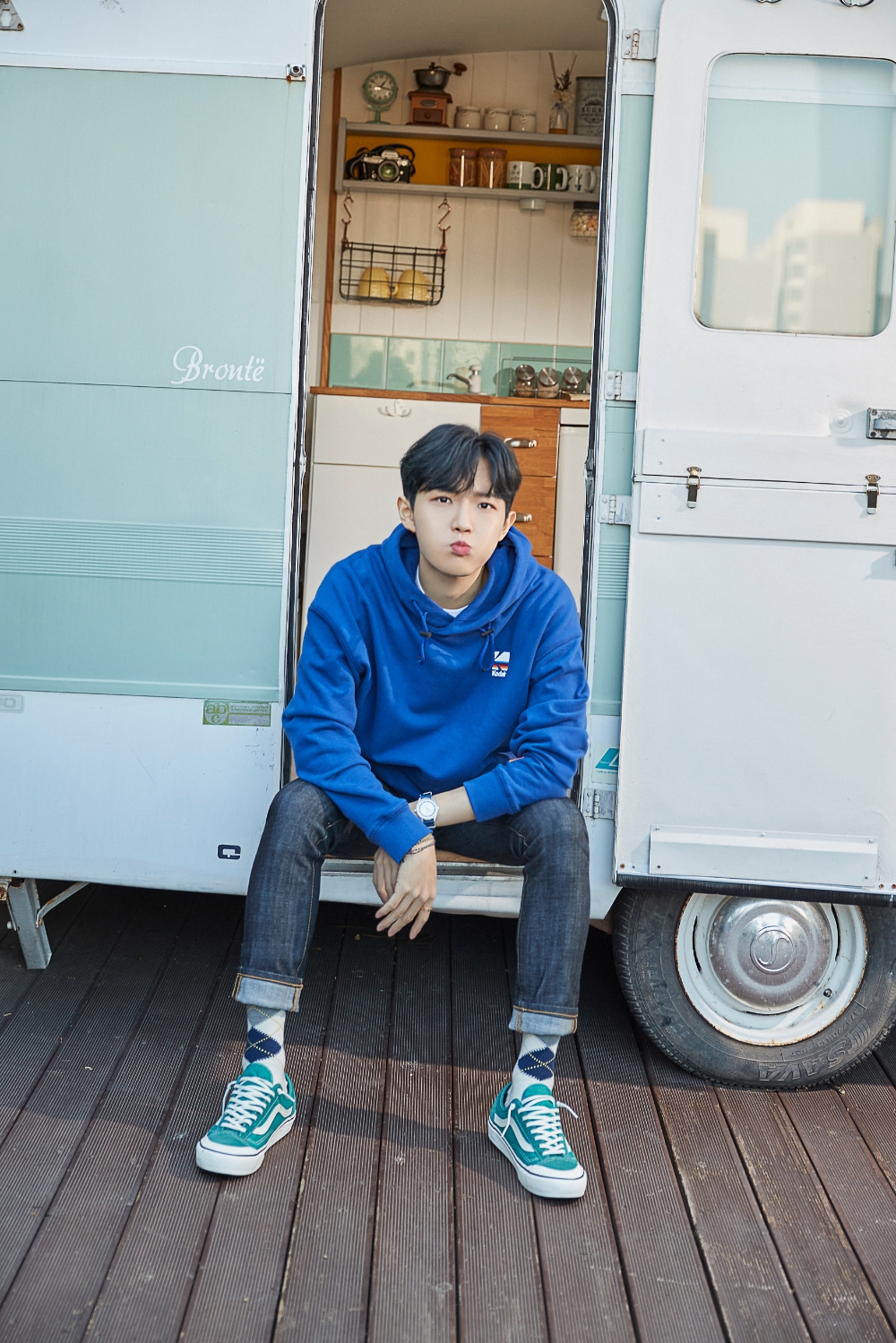 KT는 오는 26일 김재환 온라인 팬콘서트 ‘DOCKING’의 생중계 및 VOD 서비스를 올레 tv와 Seezn(시즌)에서 단독으로 제공한다./사진=KT