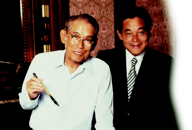 1980년 이병철 삼성 선대회장(왼쪽)과.