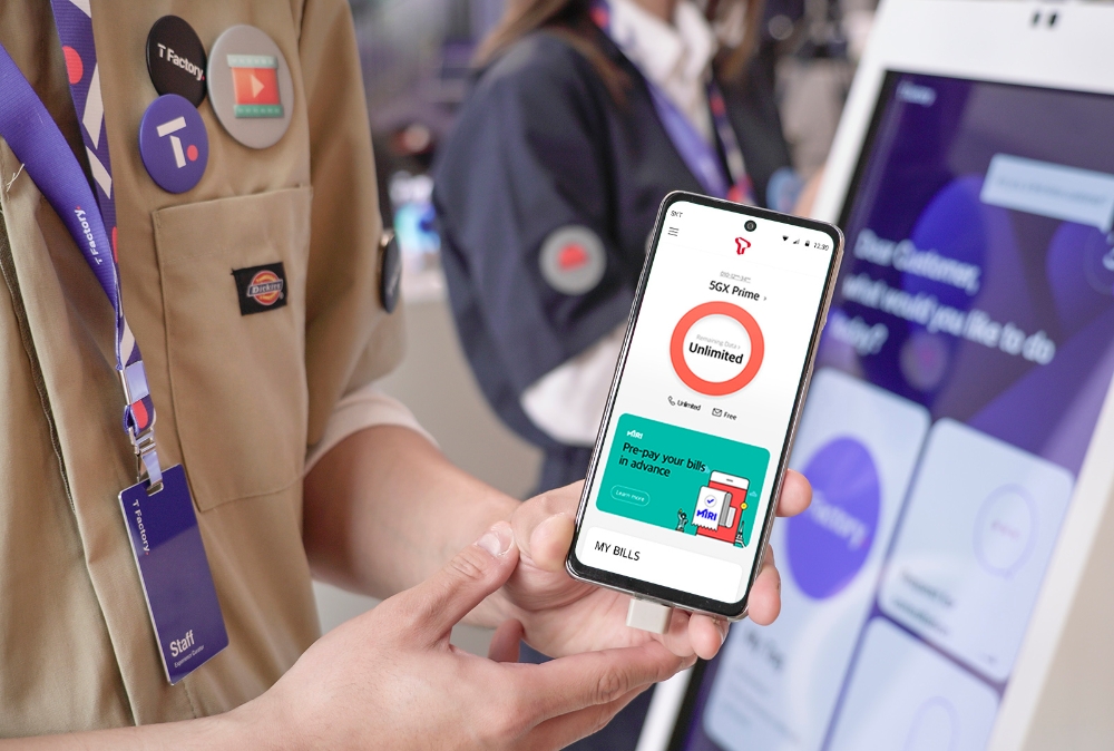 SK텔레콤이 외국어 통신 서비스를 대폭 늘린다. T모바일 앱 영문화부터 전국 30여곳에서 외국어 통신 서비스를 지원한다./사진=SK텔레콤