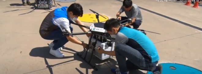 GS칼텍스는 지난 6월 제주도 무수천 주유소에서 드론 배송 서비스를 시연했다. 사진=GS칼텍스.