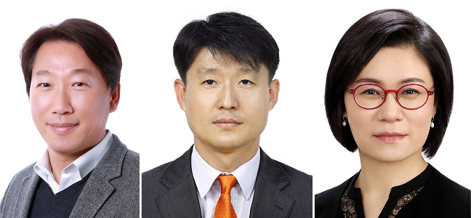 (왼쪽부터) LG디스플레이 이현우 전무, 이진규 전무, 김희연 전무.