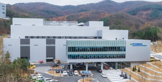 현대건설기계가 품질혁신의 산실(産室)이 될 ‘기술혁신센터’를 준공했다. 사진=현대중공업그룹.