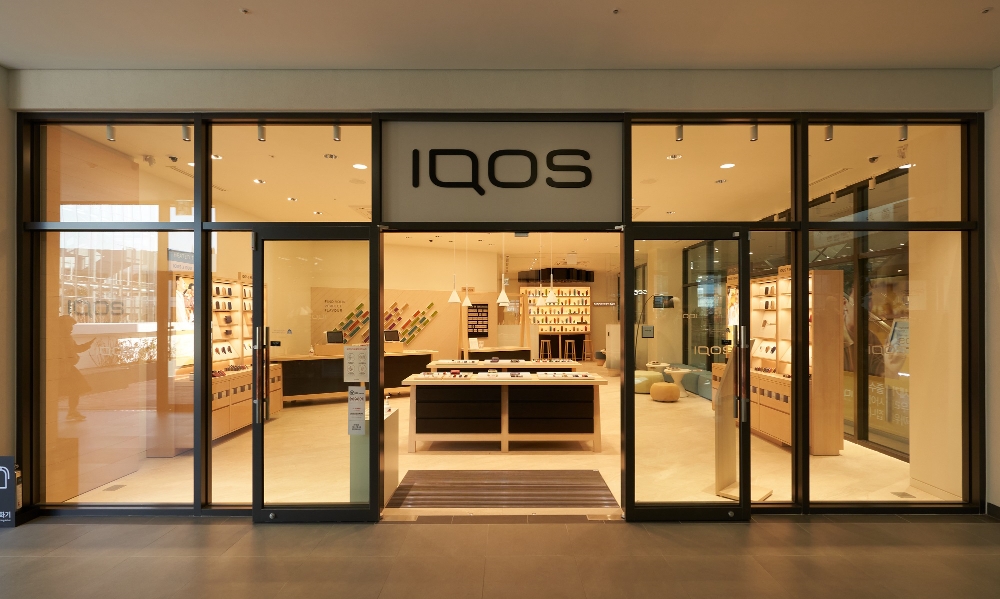 ‘아이코스(IQOS) 스토어 남양주점’의 매장 외부 모습. / 사진제공 = 한국필립모리스