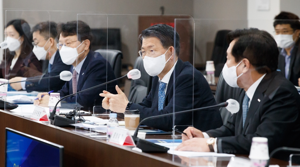 은성수 금융위원장이 29일 오전 서울 여의도 중소기업중앙회에서 열린 중소기업단체 협의회장들과의 간담회에서 모두발언을 하고 있다./사진=금융위원회(2021.3.29)