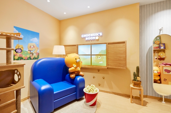 카카오프렌즈 강남 플래그십 스토어가 새 단장을 마치고 2일 다시 문을 연다. 사진=카카오.