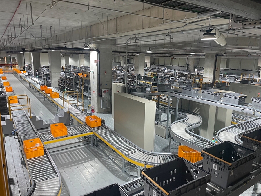 이마트24의 평택물류센터 자동분류시스템/사진제공=이마트24