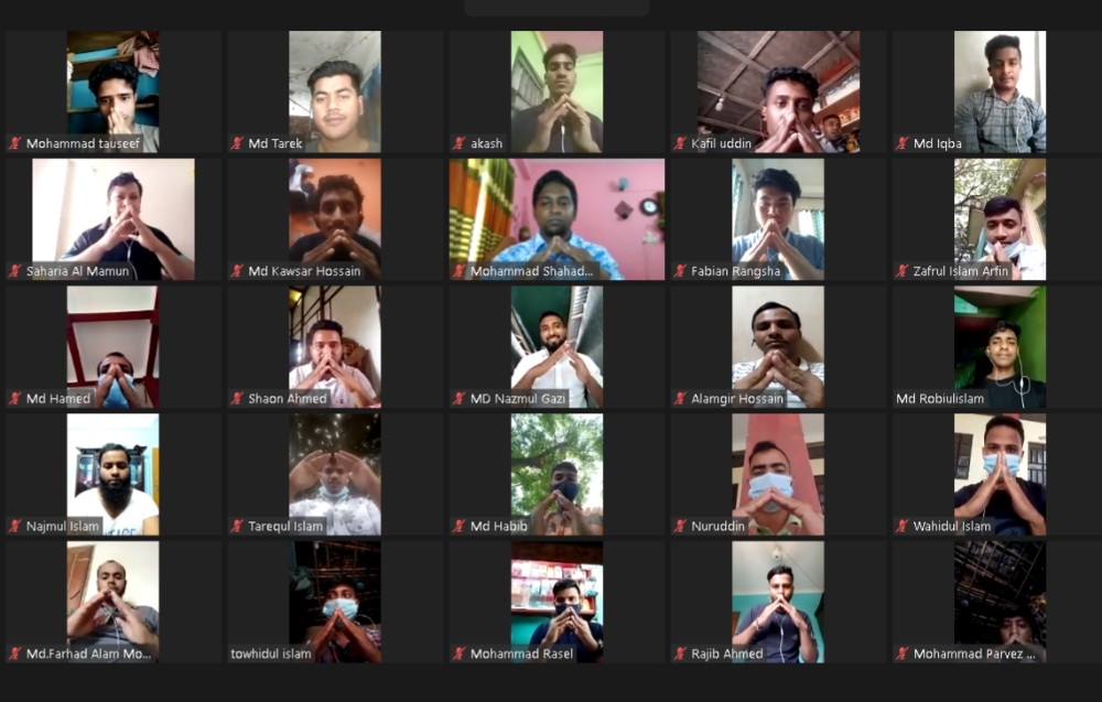 화상으로 열린 1기 입과식 사진 / 사진=포스코건설