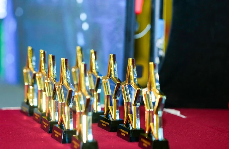 화웨이가 옴니미디어가 발표한 '세계 10대 5G 산업 애플리케이션 솔루션'에 선정됐다. 사진=화웨이