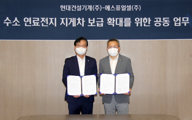 현대건설기계는 국내 최초로 개발한 중형 수소지게차에 이어 1~3톤급 소형 수소지게차 개발에 나서며 이 분야 시장 선점에 박차를 가한다. 사진=현대건설기계.