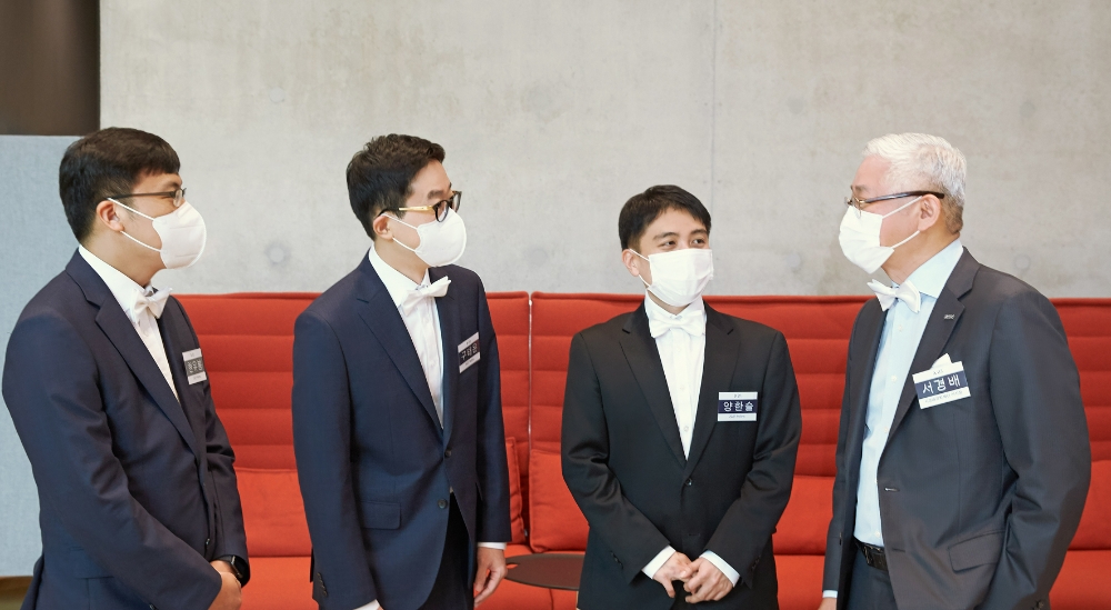 서경배과학재단이 28일 '2021 신진 과학자 증서 수여식'을 진행했다./사진제공=아모레퍼시픽그룹