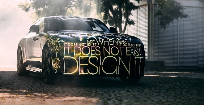 롤스로이스, 첫 전기차 '스펙터' 공개…2030년 이후 내연기관 생산 중단