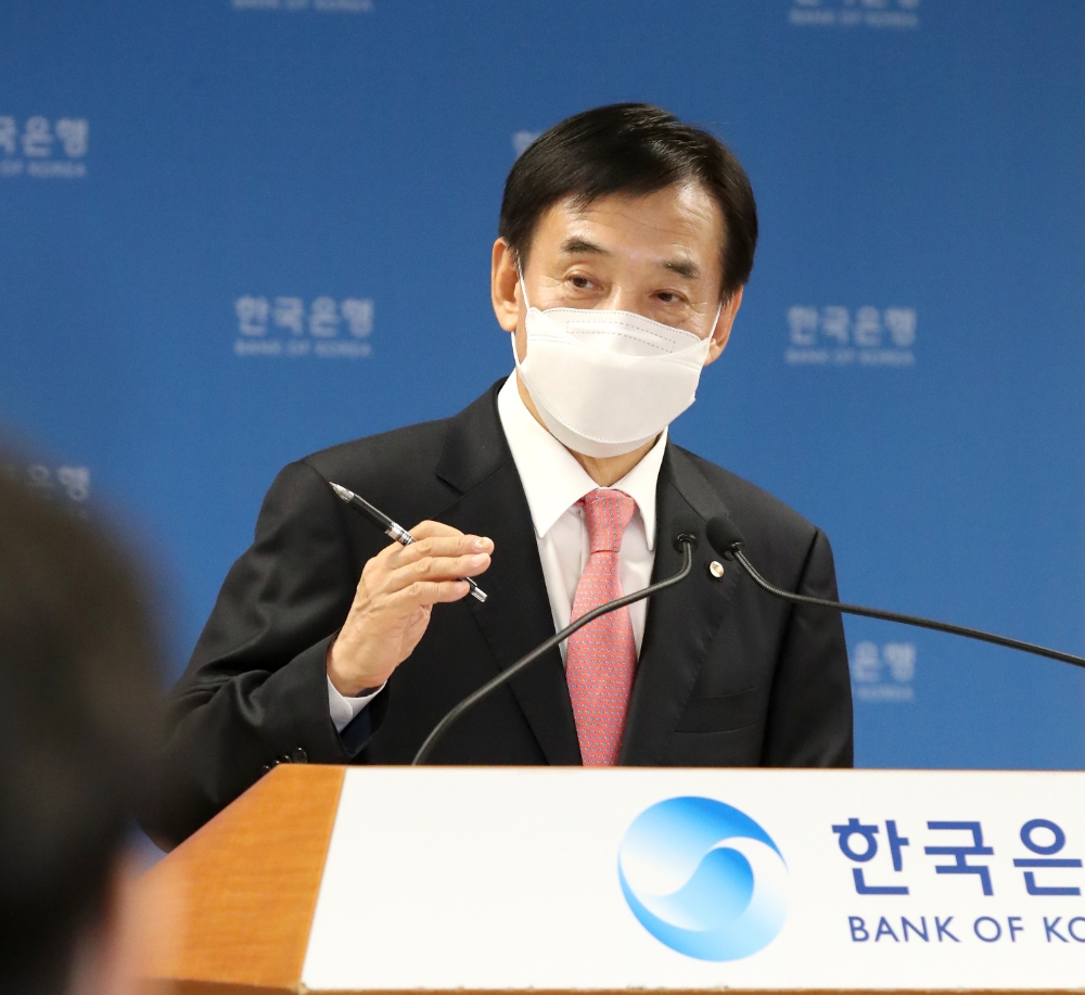 이주열 한국은행 총재가 12일 오전 서울 중구 한국은행에서 열린 통화정책방향 기자간담회에서 발언하고 있다./사진=한국은행(21.10.12)