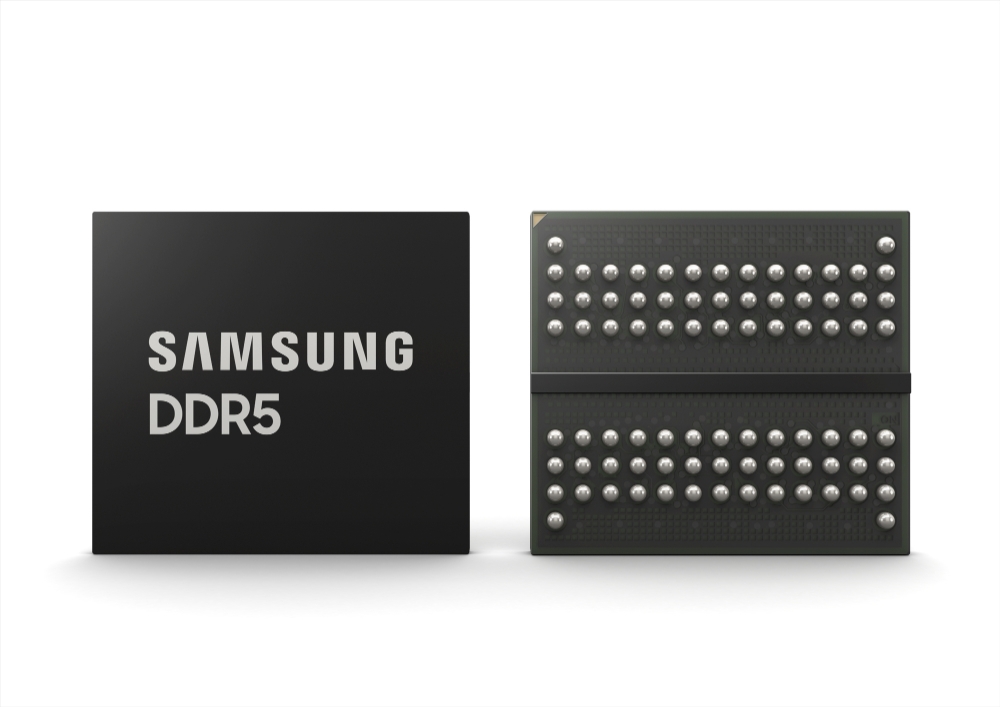 삼성전자 업계 최선단 14나노 DDR5 D램. 사진=삼성전자
