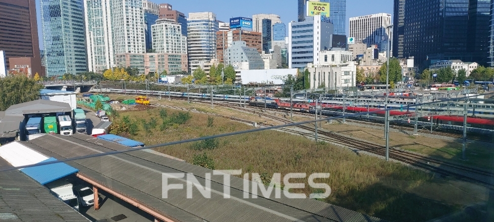 서울로7017에서 촬영한 서울역 북부 전경 / 사진=장호성 기자