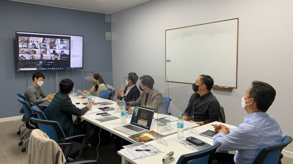 한국철도가 탄자니아 철도공사 직원 등을 대상으로 철도 운영 노하우를 전수하는 온라인 연수를 실시했다. /사진제공=한국철도