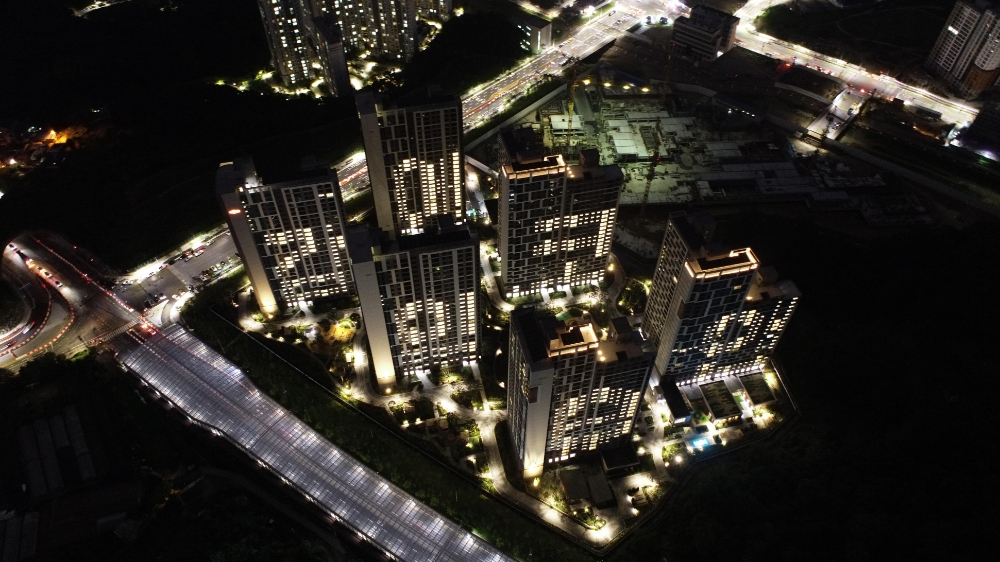 디홈 플랫폼으로 공동주택 시운전을 진행하고 있는 모습 / 사진제공=DL이앤씨