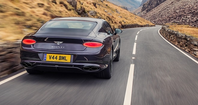 벤틀리, 인기 많은 블랙 컬러로 마감한 '컨티넨탈 GT 뮬리너 블랙라인' 공개