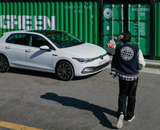 폭스바겐 골프8, LMC와 패션 콜라보 전시