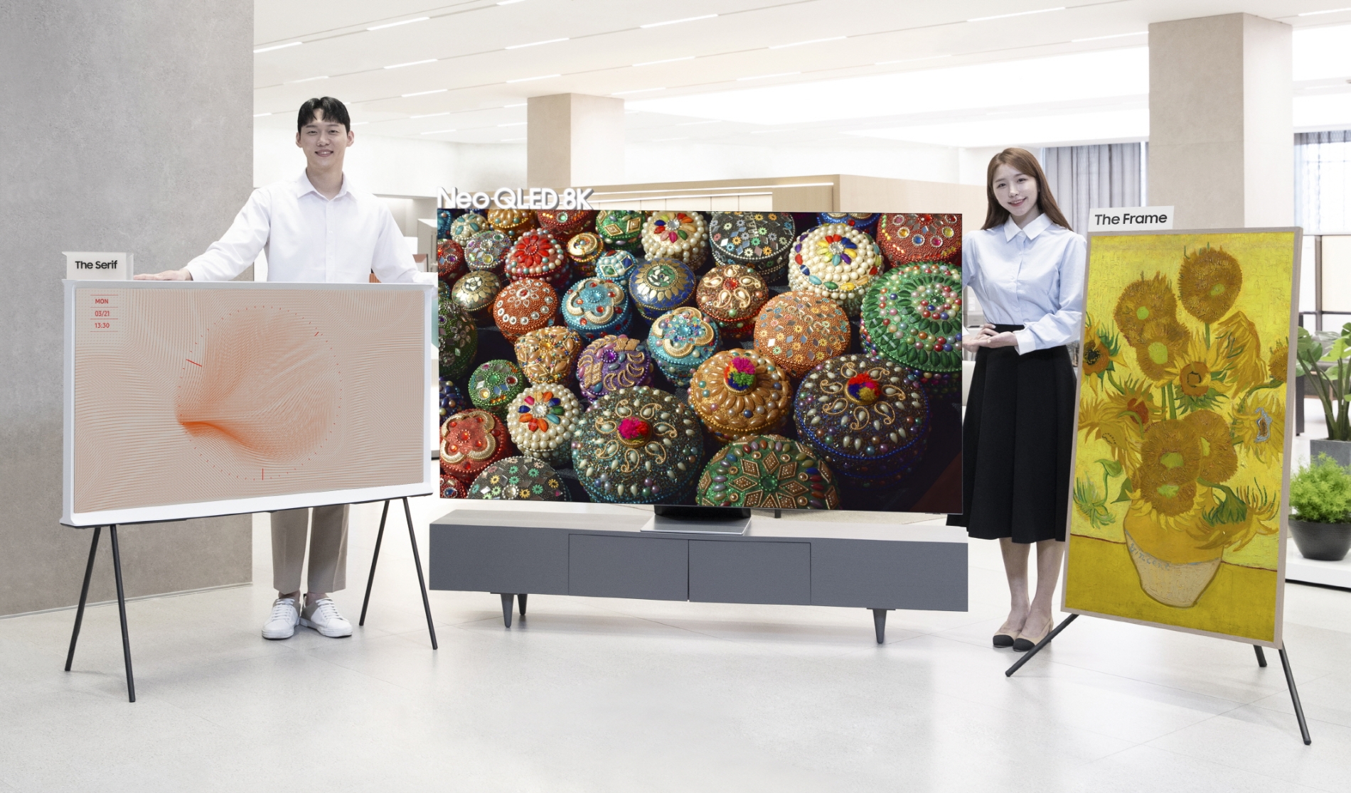 2022년형 더 세리프(The Serif), Neo QLED 8K, 더 프레임(The Frame). 사진=삼성전자