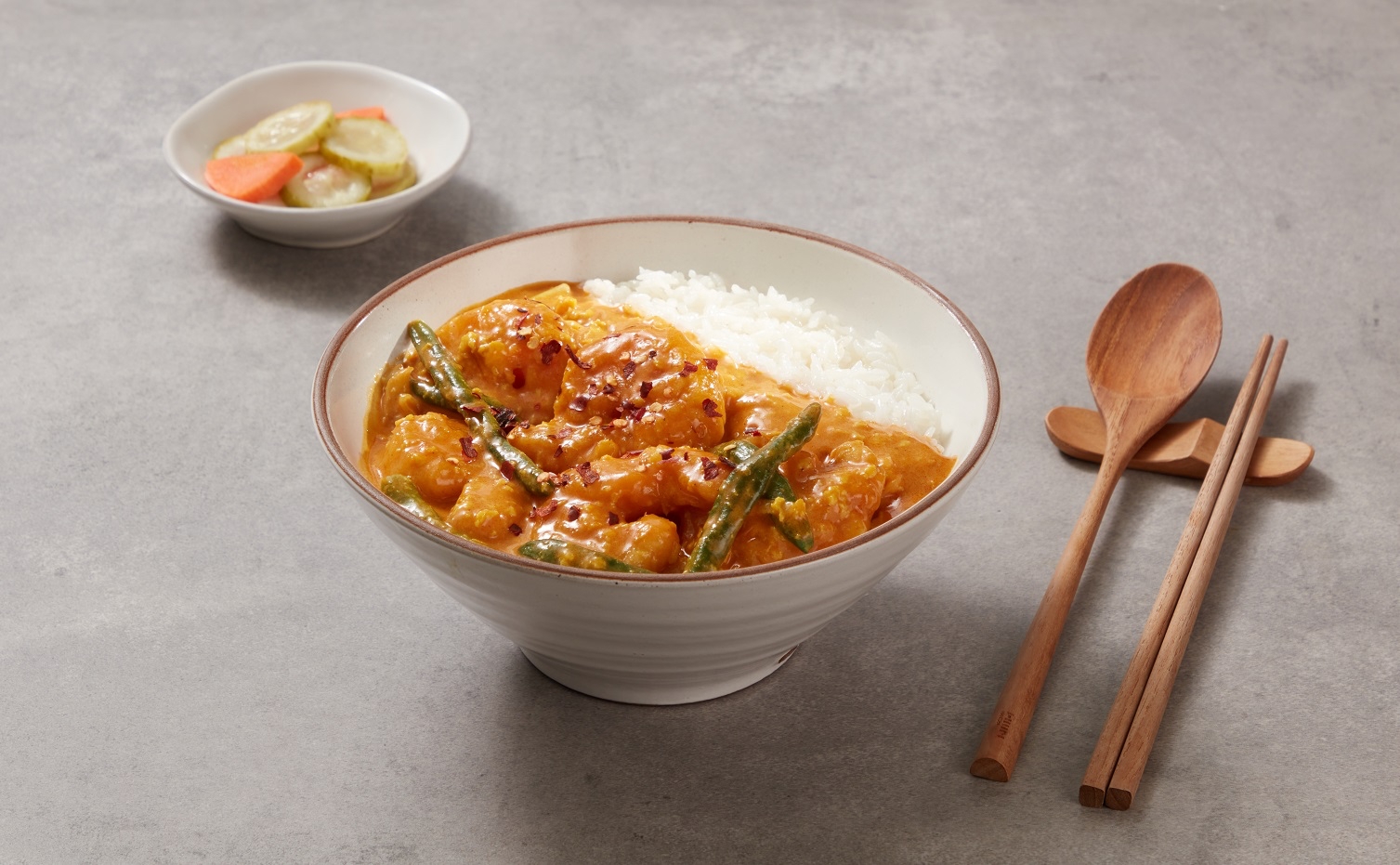 CJ프레시웨이가 프레시지와 손잡고 아시아 푸드 전문점 '생어거스틴'의 인기 메뉴를 급식 제품으로 선보였다.