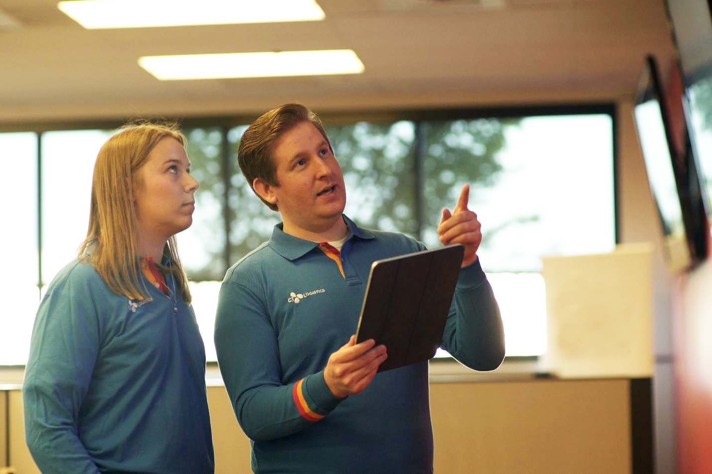 'CJ로지스틱스 아메리카(CJ Logistics America)’가 미국 물류 전문지 ‘인바운드 로지스틱스(Inbound Logistics)’에서 발표한 '2022 녹색 공급망 파트(2022 Green Supply Chain Partner)'에 선정됐다./사진제공=CJ대한통운