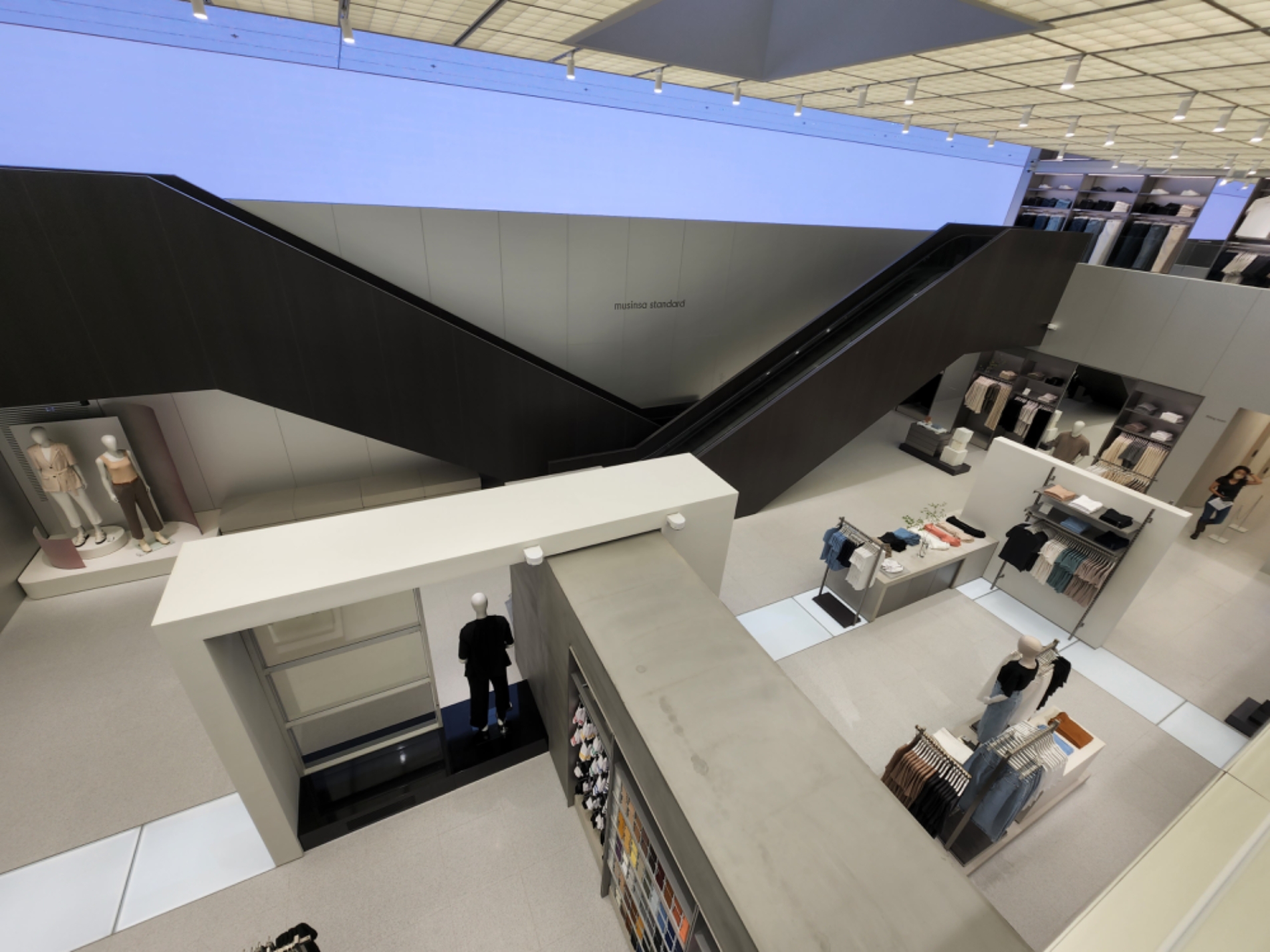 무신사 지하 2층 모습이다./사진=나선혜기자