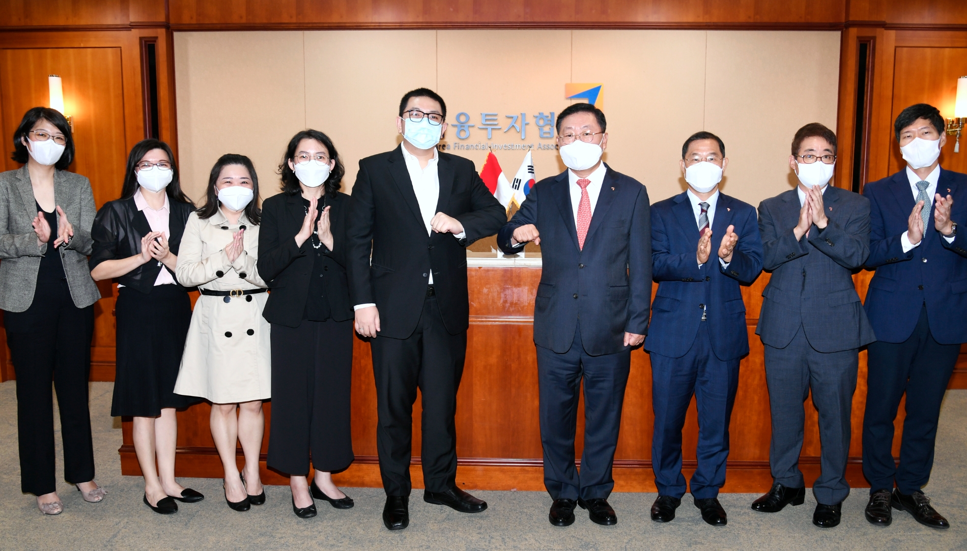 금융투자협회 나재철 회장은 29일 서울 여의도 금융투자협회에서 인도네시아 자산운용협회 대표단과 간담회를 열었다. / 사진제공= 금융투자협회(2022.07.29)