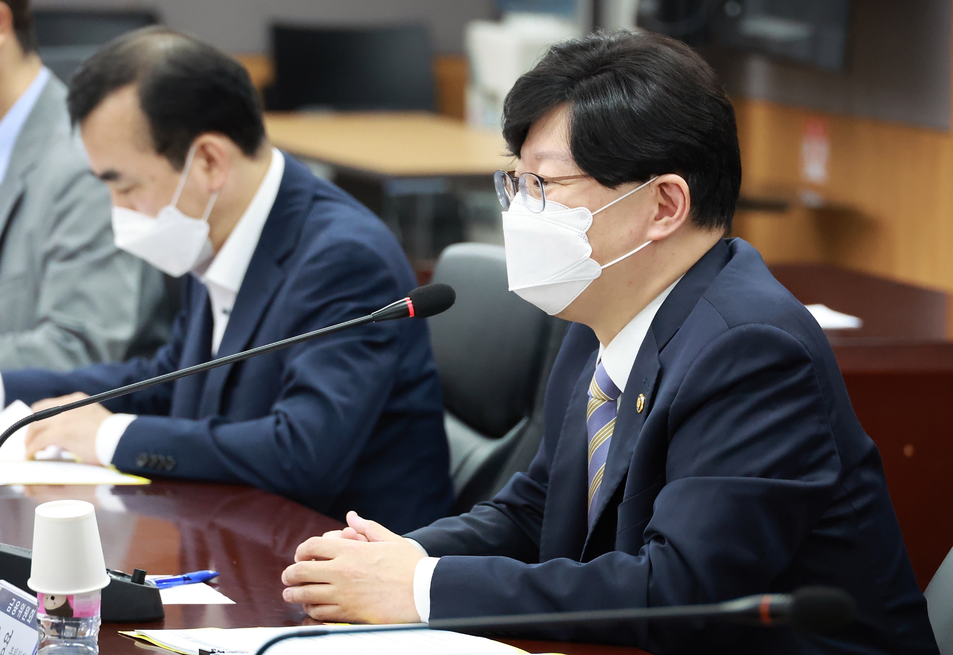 김소영 금융위원회 부위원장은 8일 오후 서울 종로구 정부서울청사에서 금감원, 한국거래소, 국제금융센터 등 유관기관 관계자들과 글로벌 금융시장 빛 원달러 환율 급등에 대한 해외시각 등에 대해 논의했다./사진=금융위원회(2022.09.08)