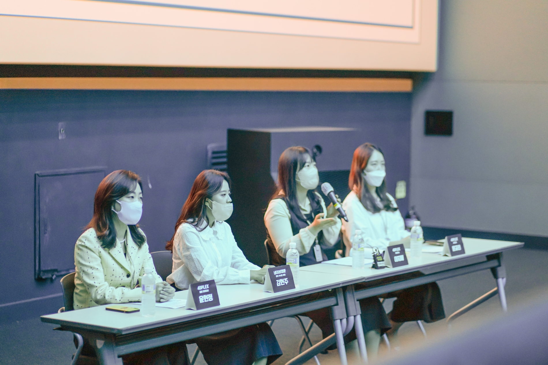 (왼쪽부터) 윤현정 CJ 4DPLEX 총괄 프로듀서, 김현주 네이버웹툰 원작 IP 사업 담당, 이지혜 프로듀서, 문교리 프로듀서가 참석해 질의응답에 답하고 있다./사진제공=CJ CGV