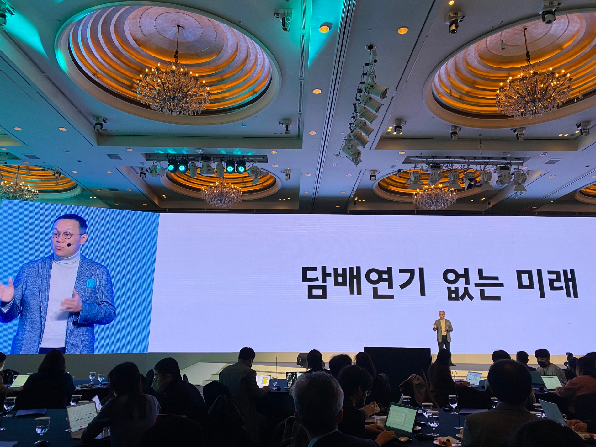 백영재 한국필립모리스 대표가 25일 낮 서울 소공동 롯데호텔에서 열린 한국필립모리스 신제품 출시 기자간담회에 참석해 발언하고 있다./ 사진제공 = 홍지인 기자