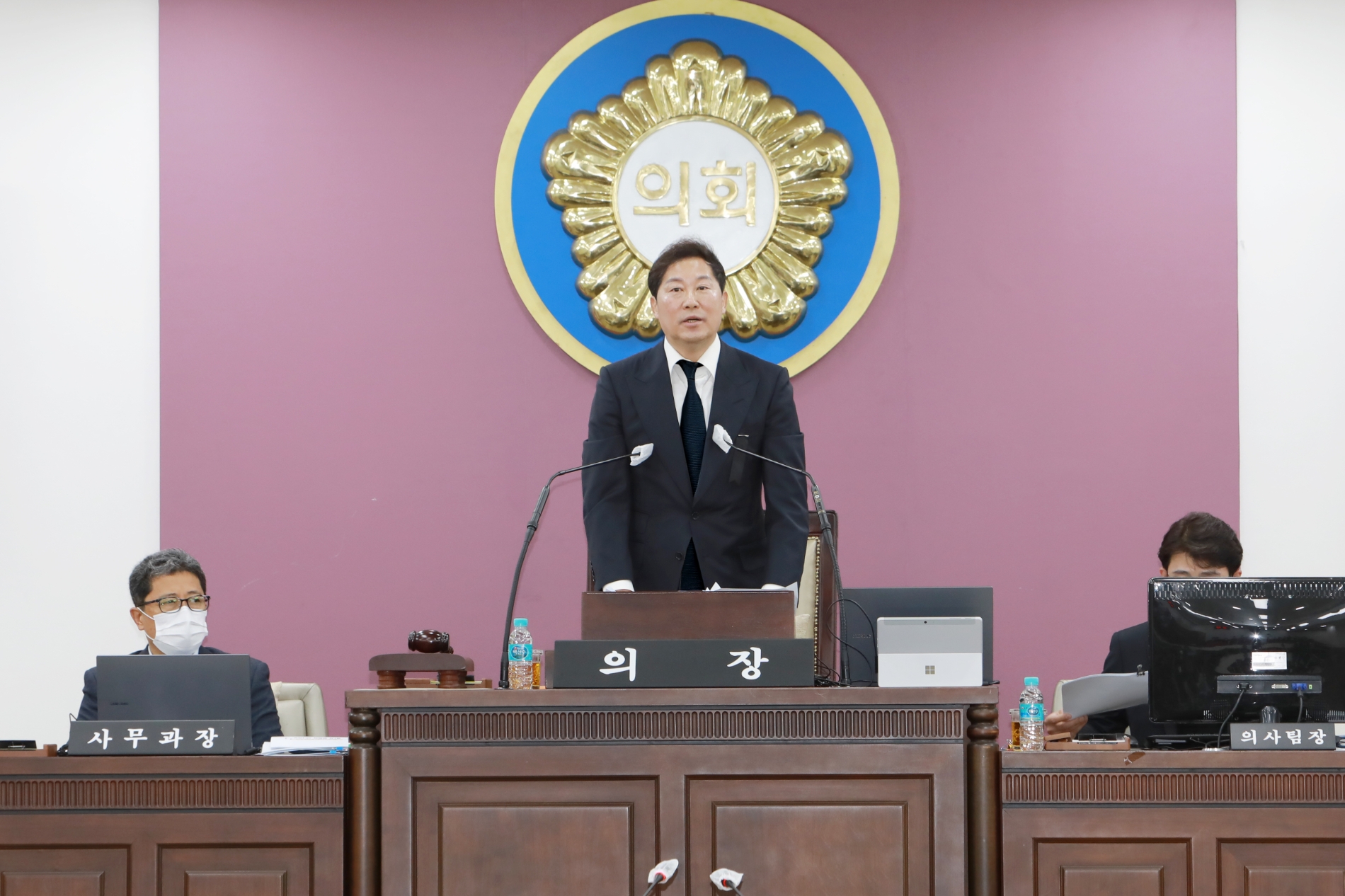 서울 중구의회 길기영 의장이 본회의를 주재하는 모습./사진제공=중구의회