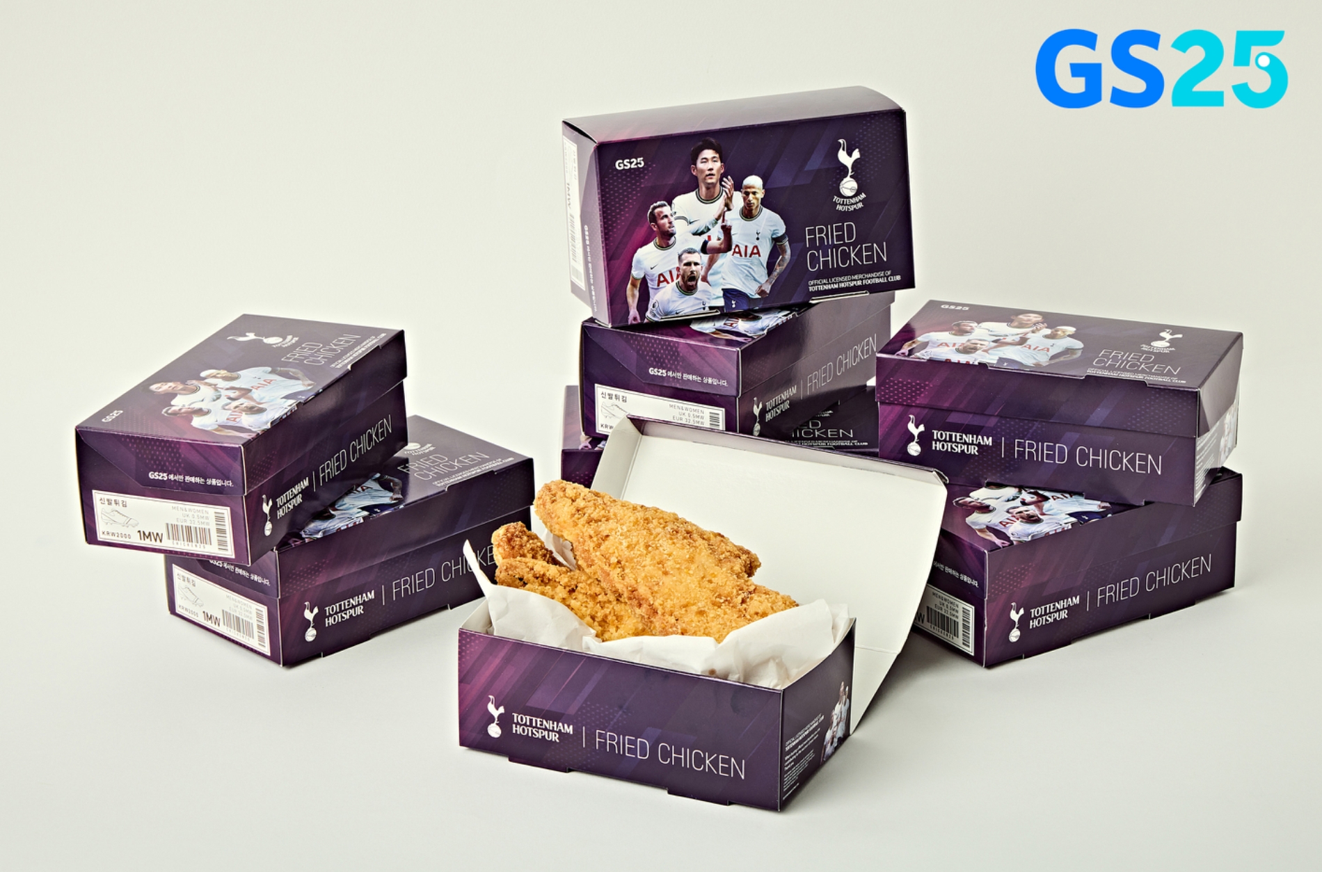 GS25는 지난 8월 토트넘 홋스퍼와 공식 라이센스 계약을 체결하고 관련 상품을 선보이고 있다./사진제공=GS리테일